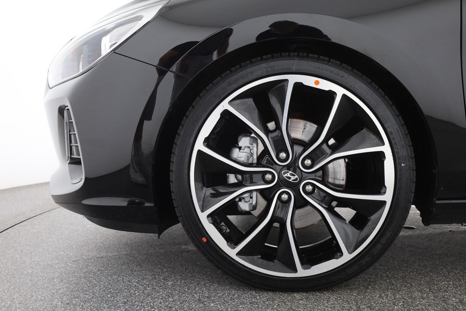 Hyundai i30 1.6 CRDi Aut. Navi Sitzheizung Kamera