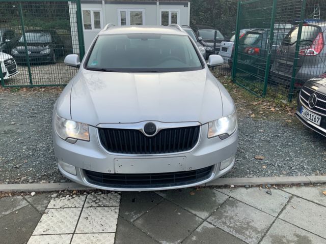 Skoda Superb 2.0 TDI DSG Navigation xenon Kombi