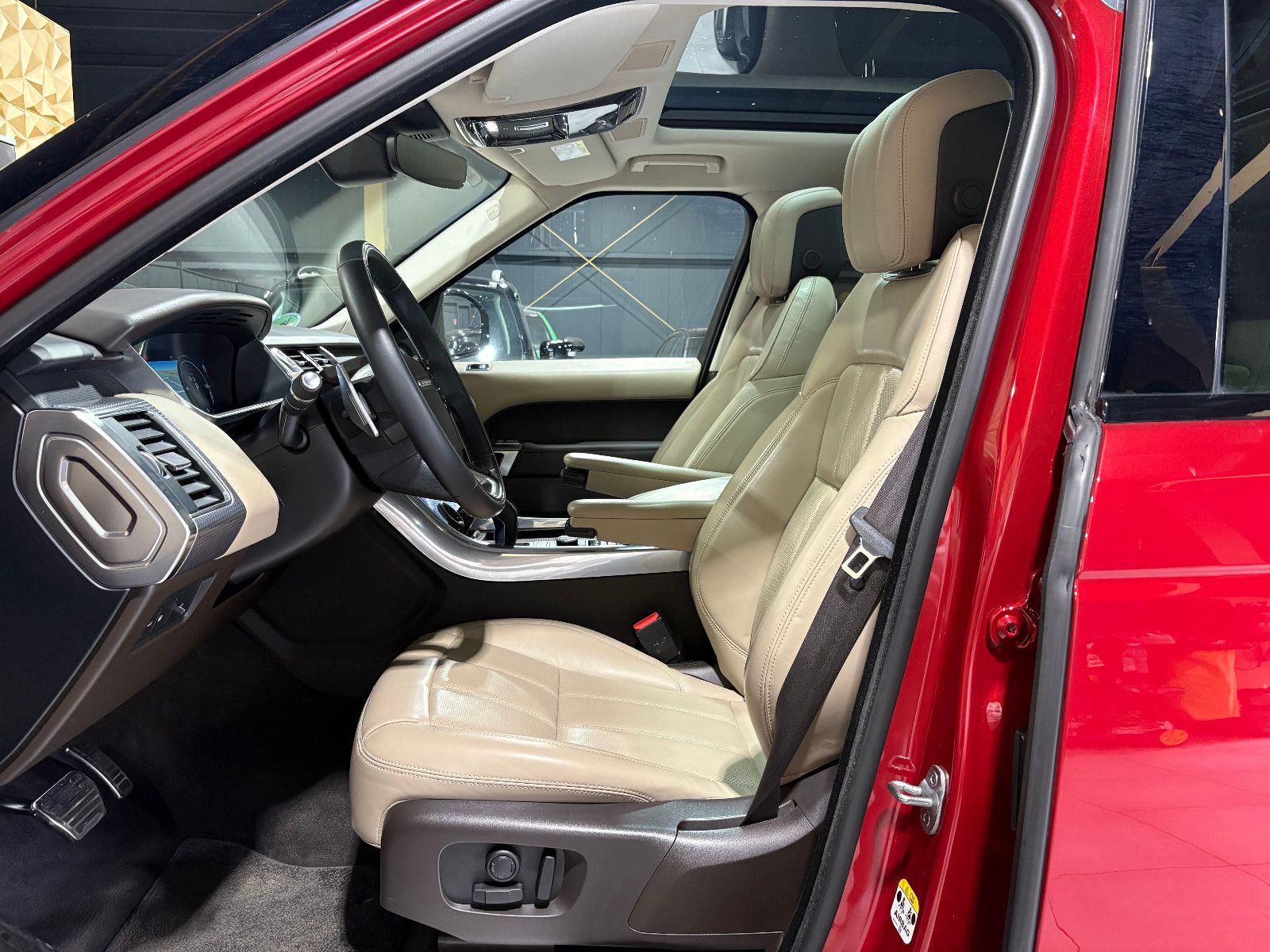Fahrzeugabbildung Land Rover Range Rover Sport HSE Dynamic Hybrid/PANO/MEMORY