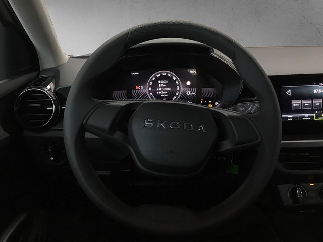 Skoda Fabia 1.0 TSI Essence *DAB*LED*KLIMA*PDChi*TEL*