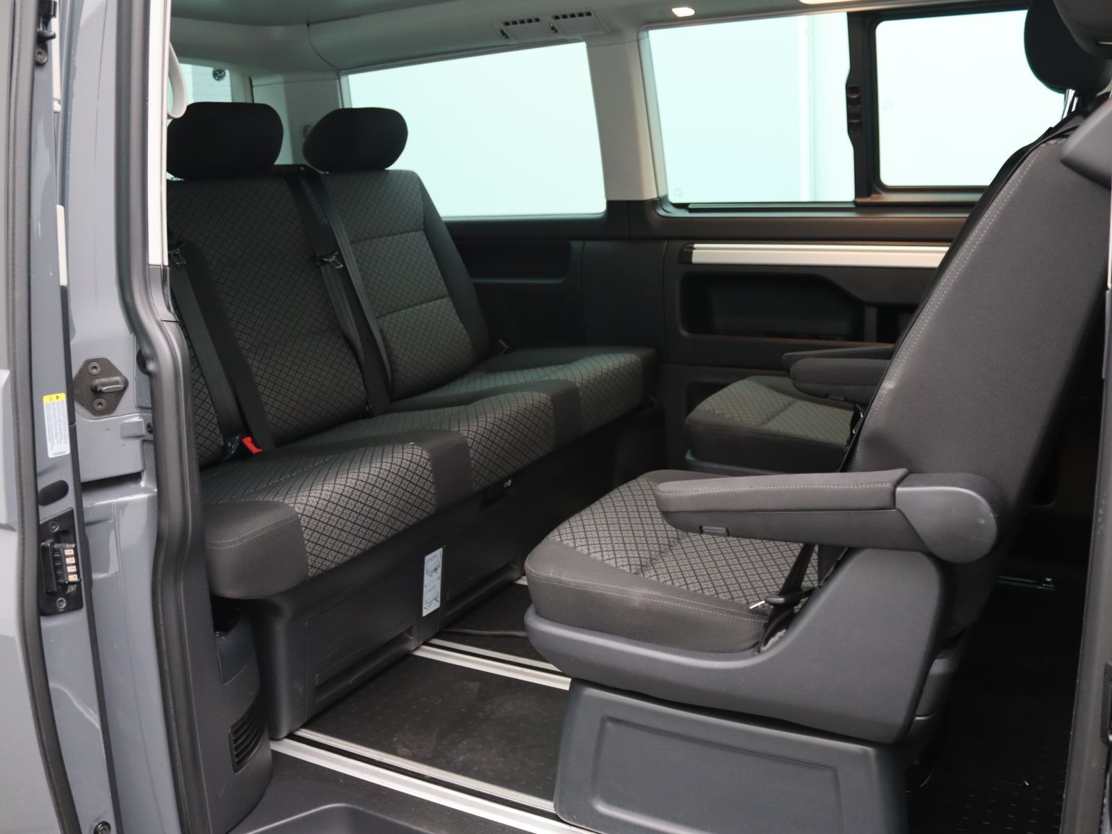 Volkswagen T6 California - Bild 11