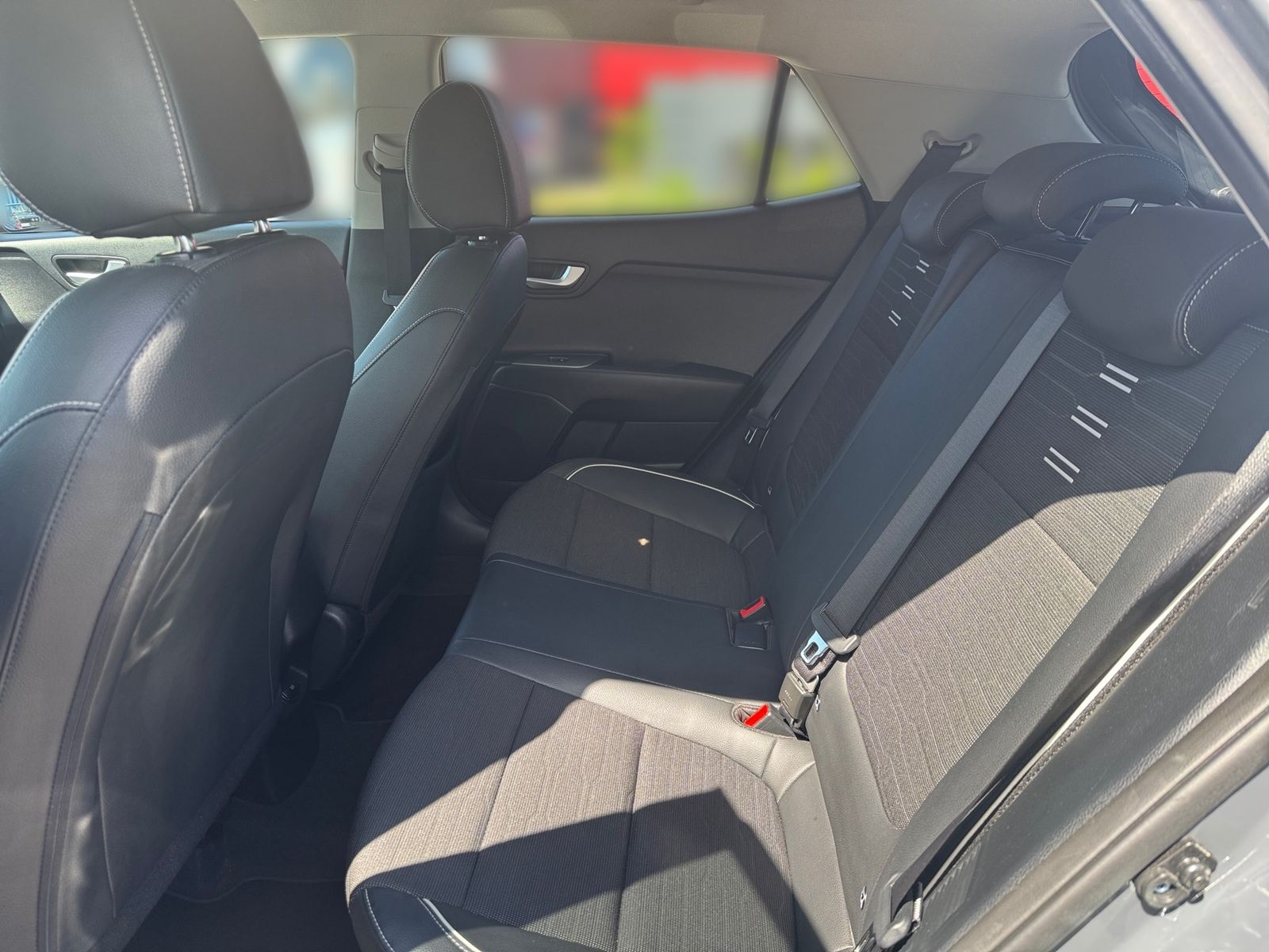 Fahrzeugabbildung Kia STONIC 1.0T DCT 48V GTL NAVI TECH STANDHEIZUNG