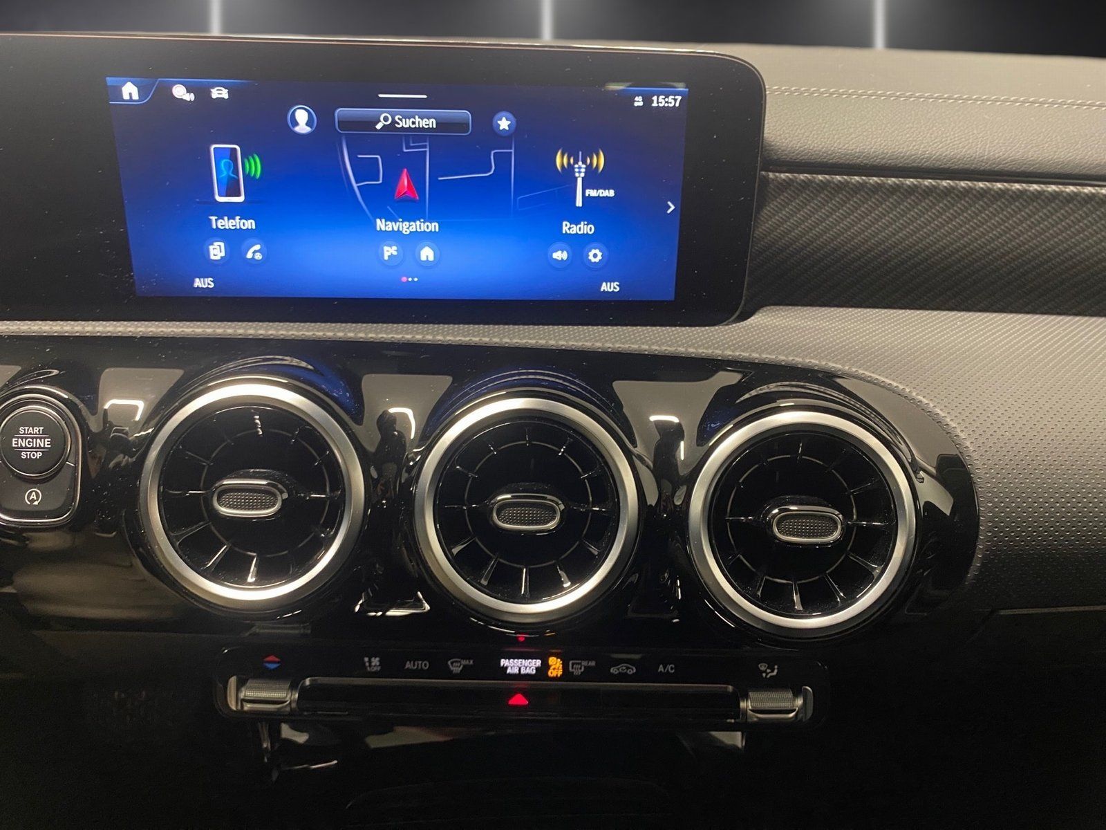 Fahrzeugabbildung Mercedes-Benz CLA 180 Progressive*Pano*AHK*Kamera*LED*CarPlay*