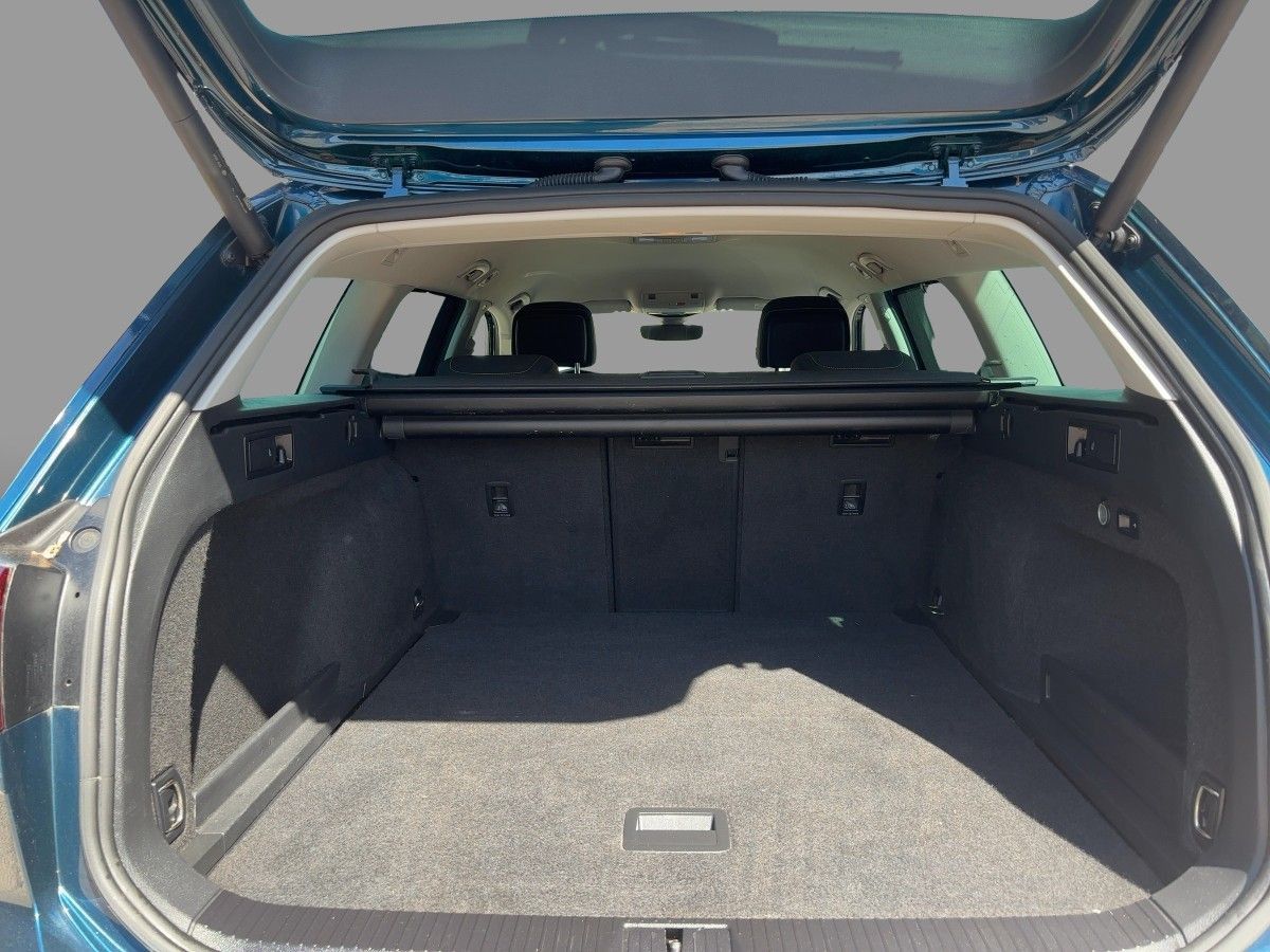 Volkswagen Passat Variant - Bild 6