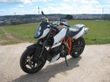 KTM 990 Superduke R - KTM VON 751 BIS 1000 CCM