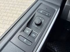 Fahrzeugabbildung Volkswagen T6.1 Multivan lang 4MOTION DSG - Standhzg*Navi!!