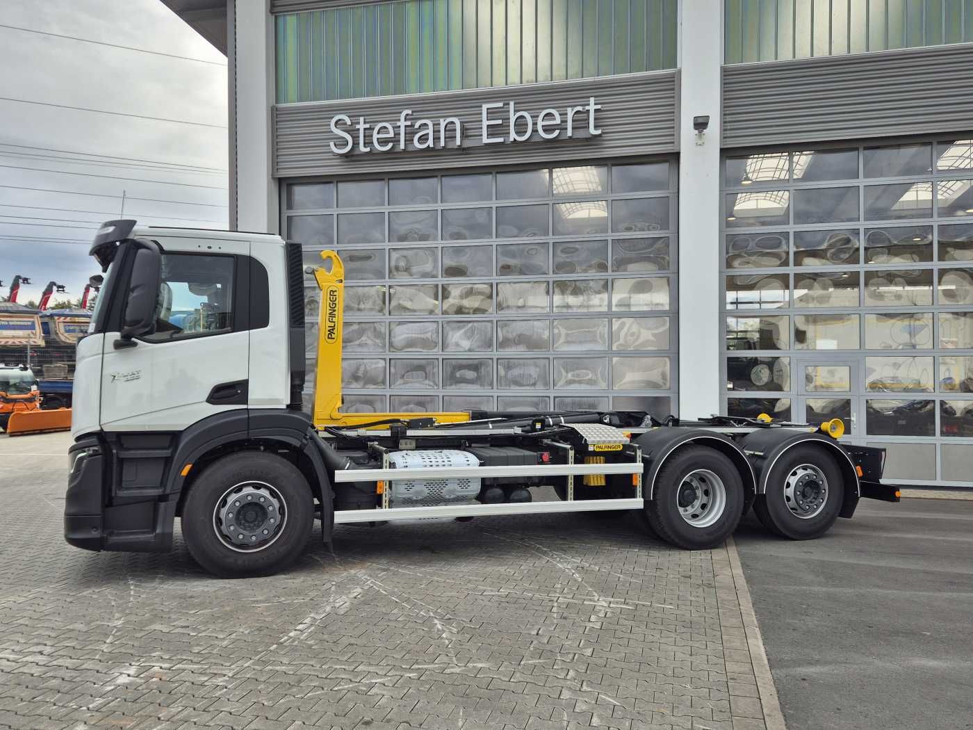 Fahrzeugabbildung Iveco X-Way AD280X46Y/PS ON 6x2 Palfinger PHT20SLD5