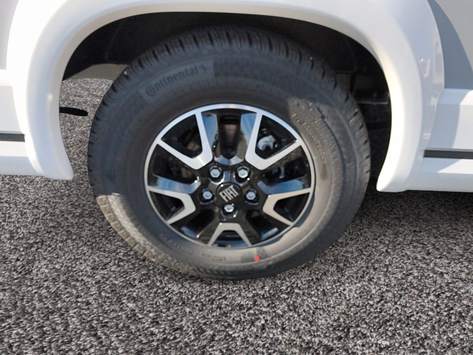 Fahrzeugabbildung Knaus L!ve Wave 700 MEG Platinium Selection 2027