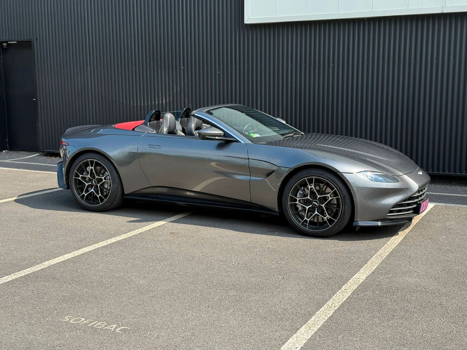 Aston Martin V8 Vantage 4.0 V8 Roadster imagem 2