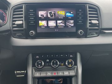 Skoda Karoq 2.0 TDI DSG 4x4 Sportline MATRIX AHK NAVI