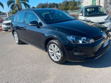 Volkswagen Golf - 2