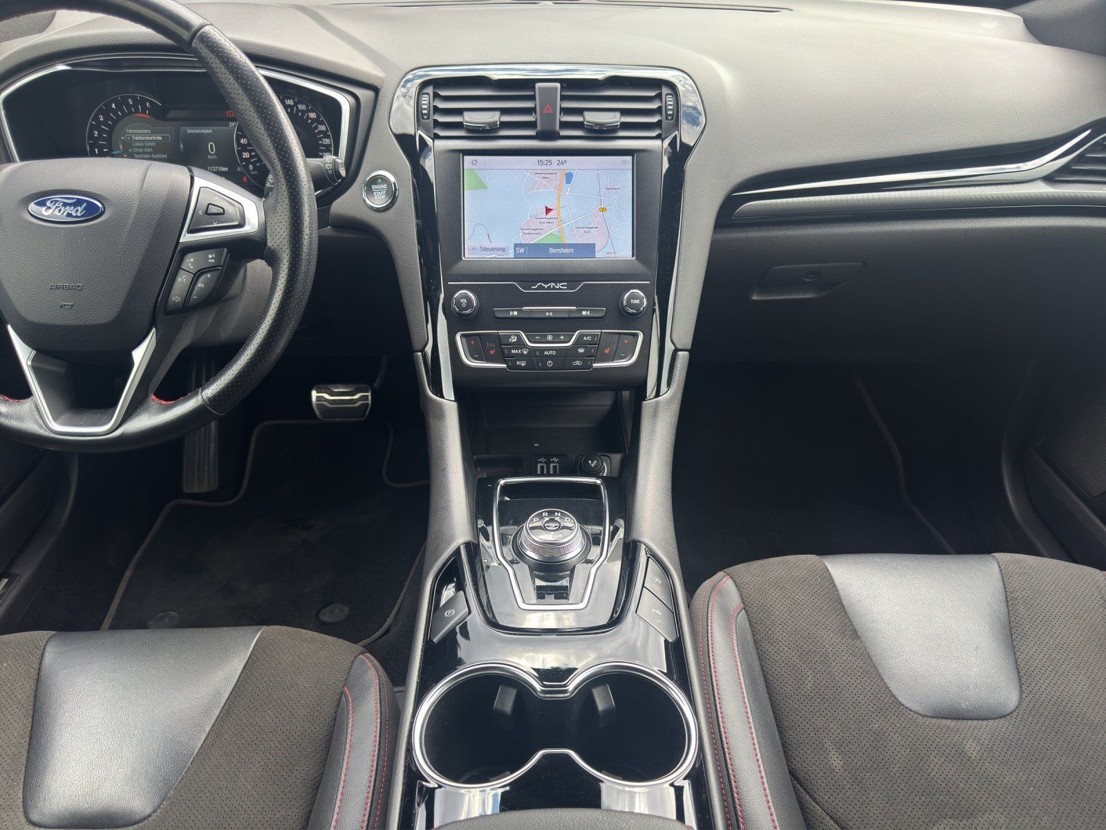 Fahrzeugabbildung Ford Mondeo 2.0 ST-Line Aut./AHK/LED/KAMERA/GRA/NAVI/