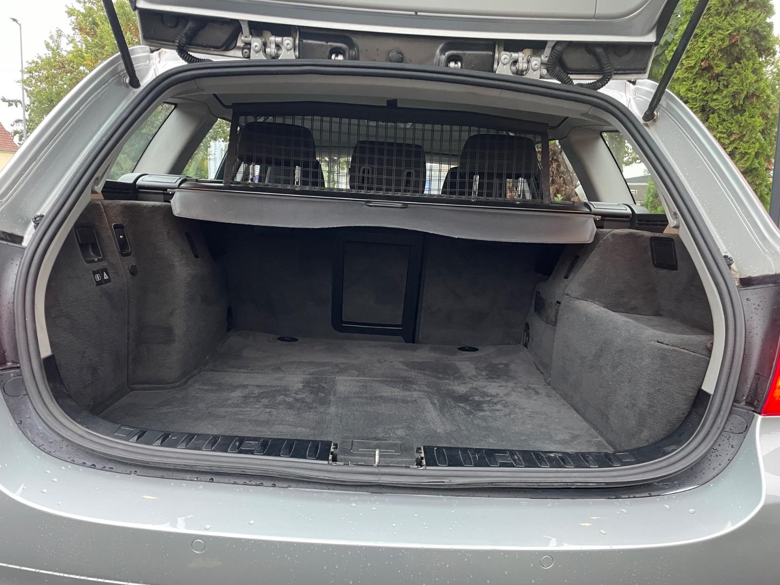 BMW 320 2010 — photo 6