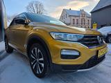 Volkswagen T-ROC IQ.DRIVE ALU SHZ 2 ZONEN KLIMA - Volkswagen T-Roc mit Diesel-Antrieb: Geländewagen, Schaltgetriebe