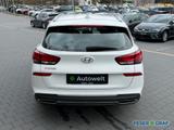Hyundai i30 cw 1.6 CRDi Trend NAVI/AHK/PDC/KAMERA - Hyundai i30: Cw