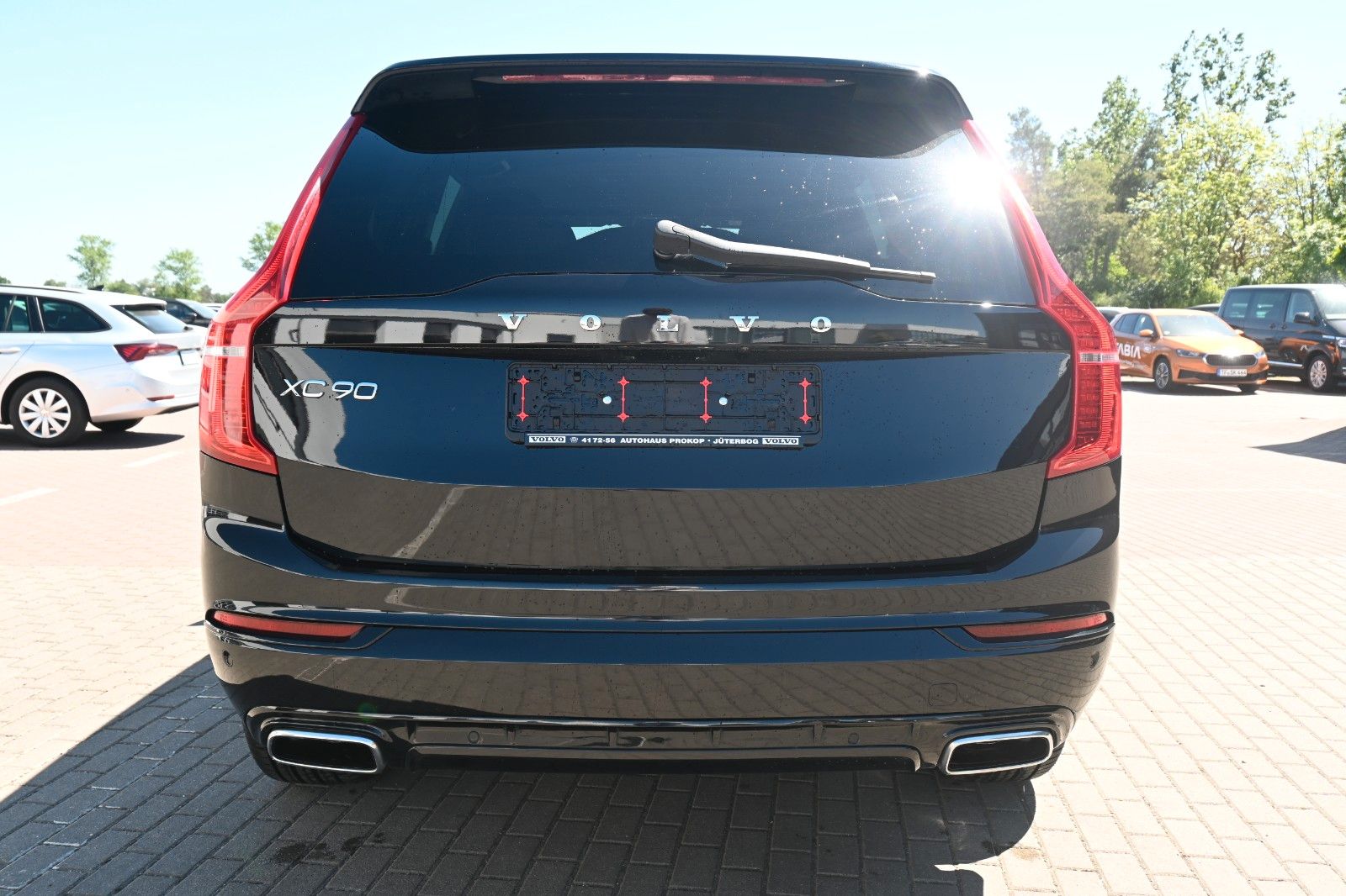 Fahrzeugabbildung Volvo XC90 R Design*D5*PDC*RFK*STHZ*7Si*H&K*MIetkauf