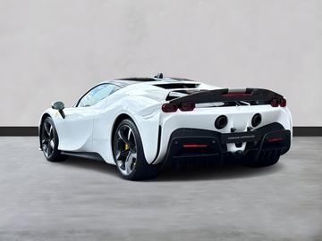 2022 Ferrari SF90 照片 9