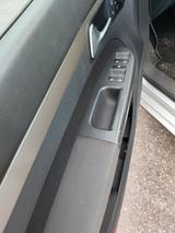 Volkswagen Touran United. Automatikgetriebe - Volkswagen Touran aus 2008: United