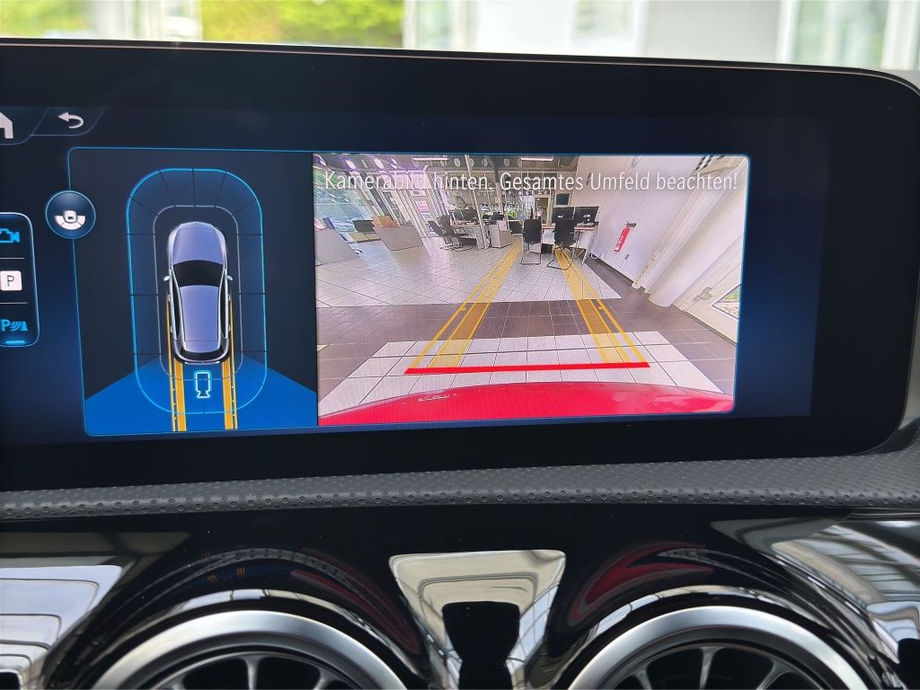 Fahrzeugabbildung Mercedes-Benz A 200 AMG Line*Night Paket*Kamera*KEYLESS-GO