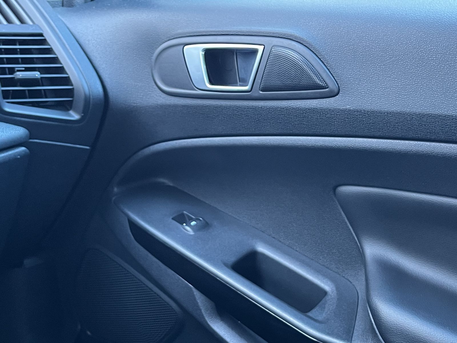 Fahrzeugabbildung Ford EcoSport **Automatik*PDC*Navi*SHZ*LHZ*SYNC**