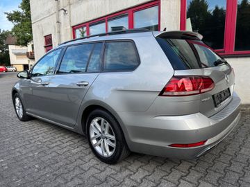 Volkswagen Golf - 5