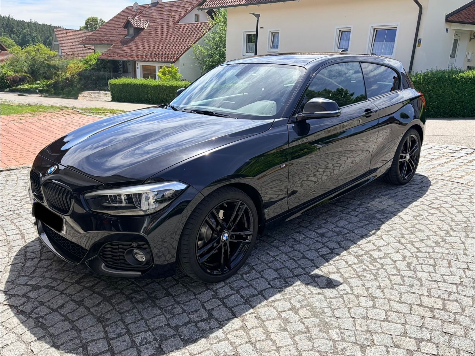 BMW 120i Edition M Sport Shadow A Edition M Spor...