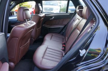Mercedes E 300 - 11