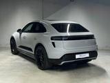 Porsche Macan Turbo | Hinterachslenkung | Panorama | AHK - Porsche Gebrauchtwagen in Essen