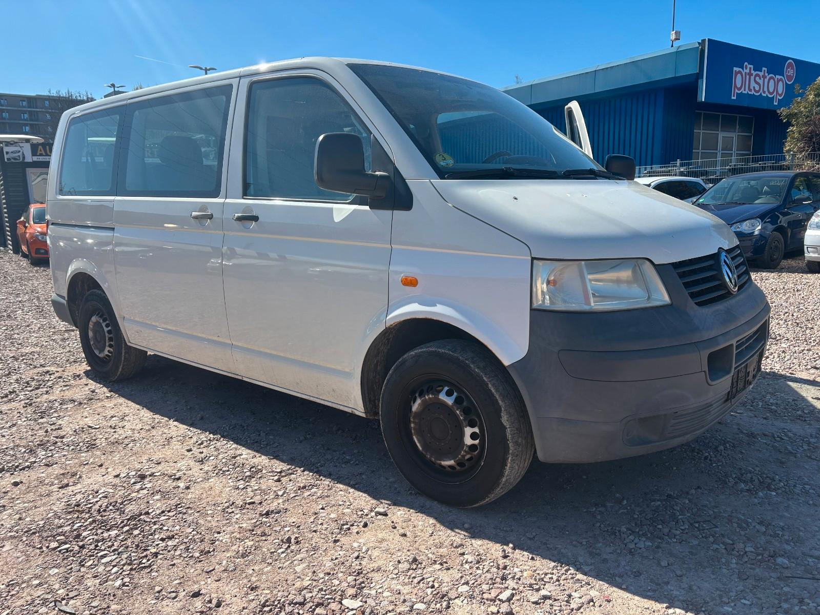 Volkswagen T5 Transporter Bus Shuttle