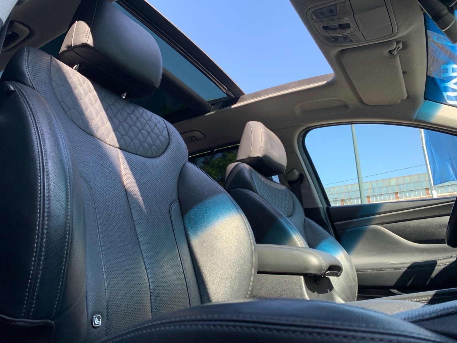 Fahrzeugabbildung Hyundai SANTA FE 2.2 CRDi DPF Premium 4WD AHK Panorama