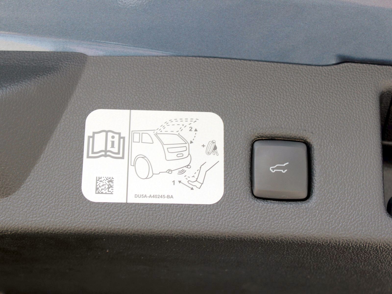 Fahrzeugabbildung Ford Kuga Plug-In Hybrid Titanium X 2,5 Duratec