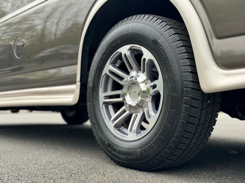 Fahrzeugabbildung Chevrolet Express Chevy Van Explorer 6.0 Ltd 19er 2500er