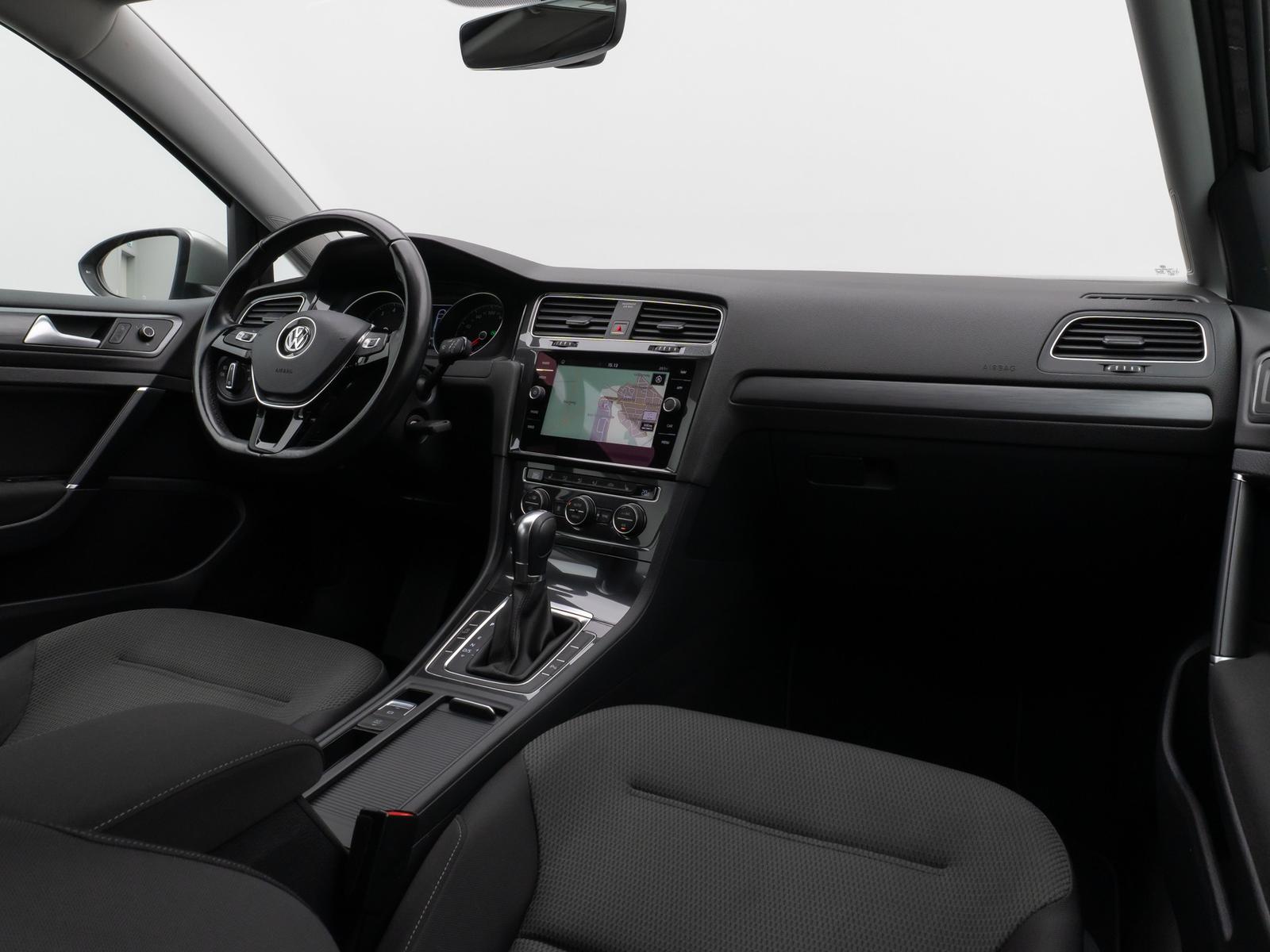 Volkswagen Golf VII Variant Comfortline Navi PDC Standheiz