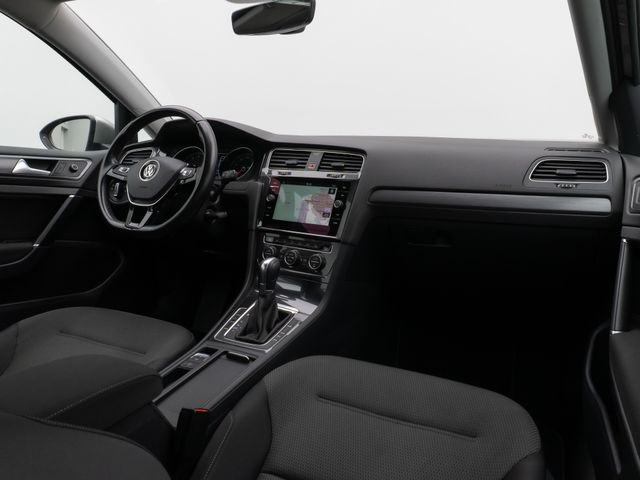 Foto Nummer 37: VW Golf