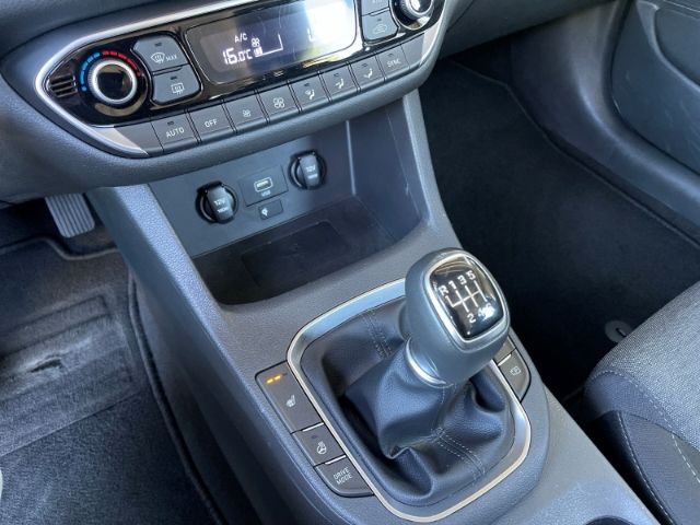Fahrzeugabbildung Hyundai i30 1.5 T-GDI Mild-Hybrid Trend Navigation, Sitz