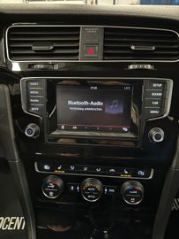 Volkswagen Golf VII Highline BMT 4Motion *Standh*AHK*Xenon*