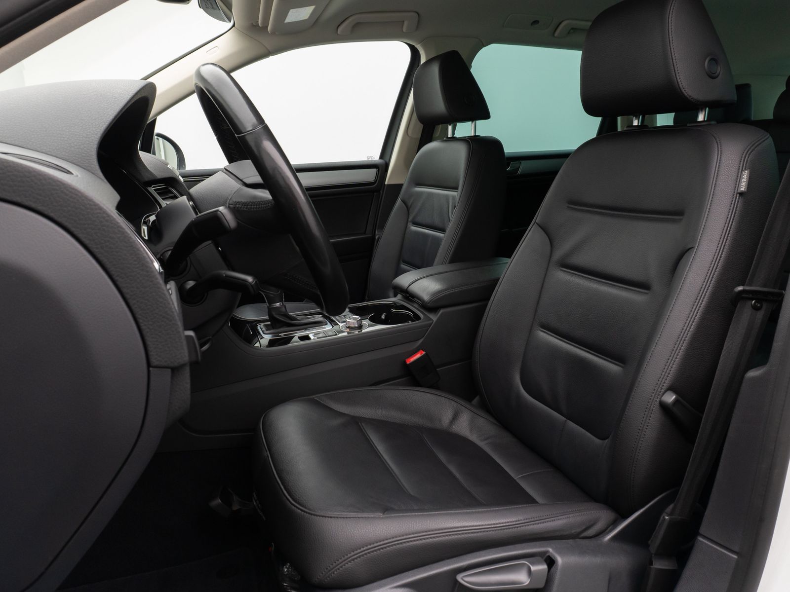 Fahrzeugabbildung Volkswagen Touareg V6 3.0 TDI Terrain Tech 4Motion PDC AHK