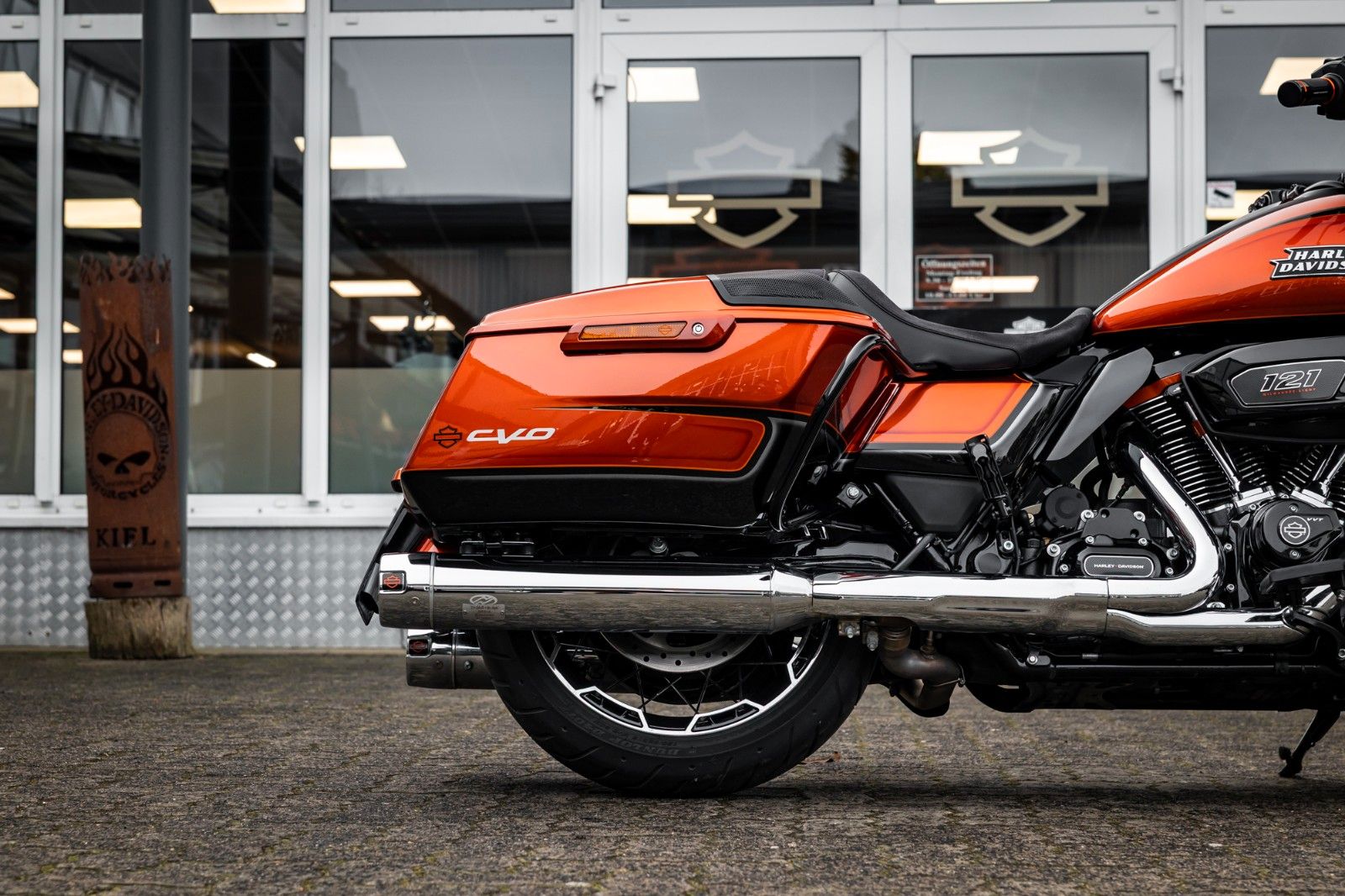 Fahrzeugabbildung Harley-Davidson CVO Street Glide  FLHXSE 121 cui - Jekill -