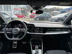 Fahrzeugabbildung Audi RS3 Limousine qu MATRIX RS-AGA 280KM/H B&O eSITZ