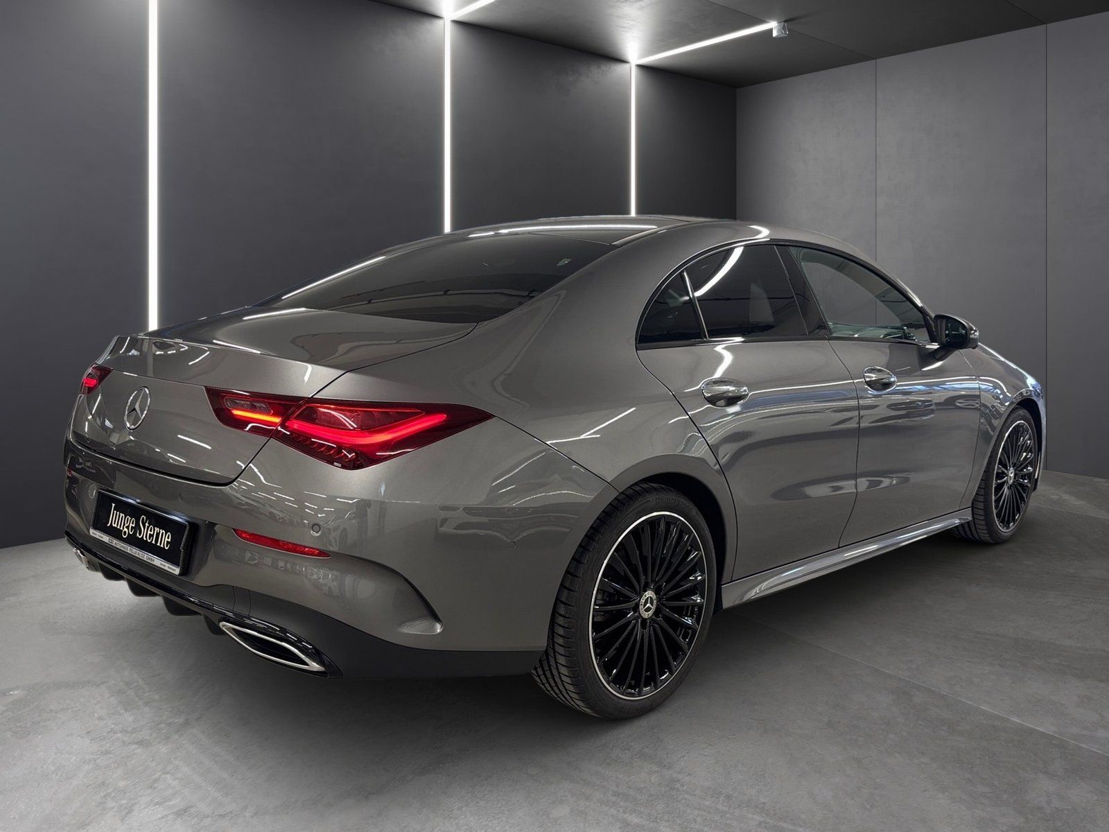 Fahrzeugabbildung Mercedes-Benz CLA 200 AMG*Pano*Burmester*HUD*Night*20"*Distro*