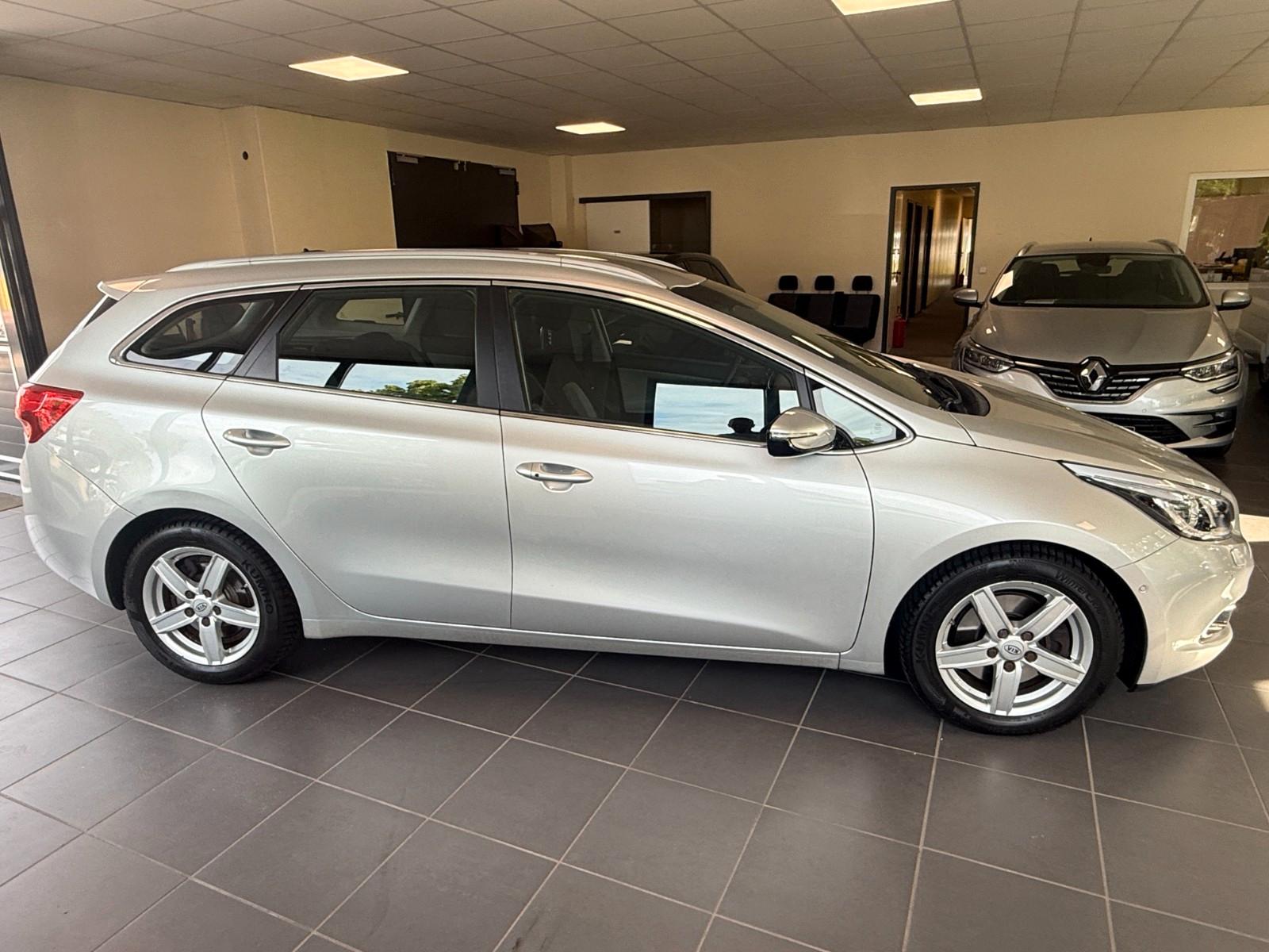 Kia Ceed Sportswagon Spirit Behindertenger. Handgas