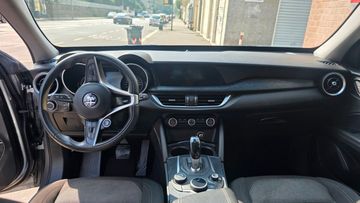 Alfa-Romeo Stelvio - 10