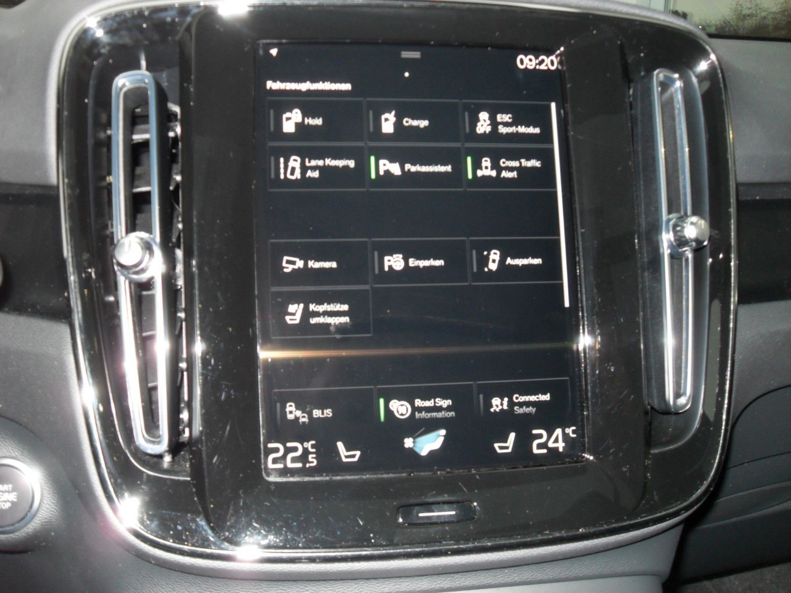 Fahrzeugabbildung Volvo XC 40 T5 Ultimate Bright Plug-In Hybrid