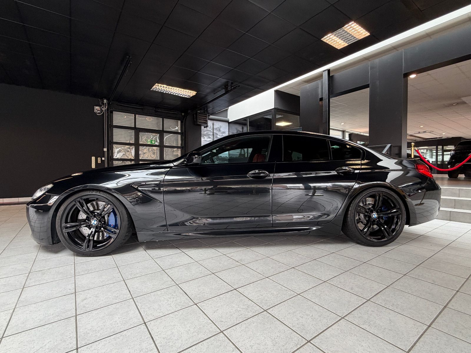 Fahrzeugabbildung BMW M6 Gran Coupe/CARBON/EXCLUSIVE/BLACK&RED/