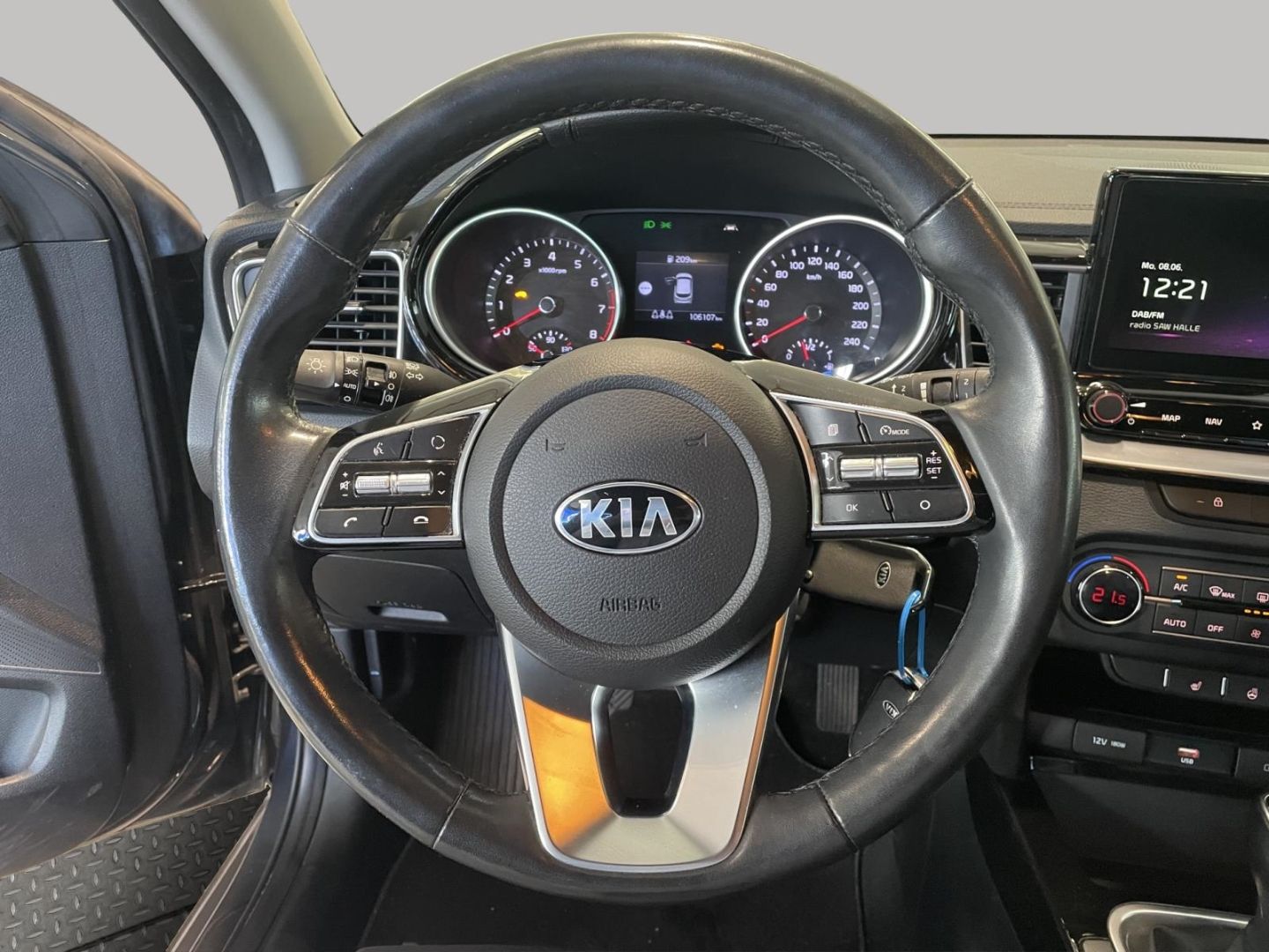 Fahrzeugabbildung Kia Ceed Vision Kamera DAB Tempomat Navi SpurhalteAS