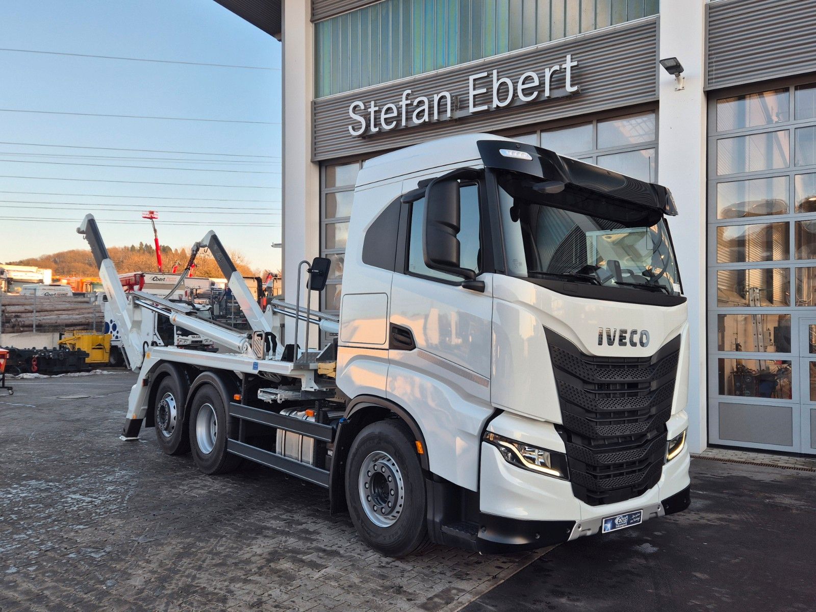 Fahrzeugabbildung Iveco X-Way 460 6x2 Absetzkipper Meiller AK16