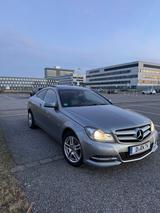 Mercedes-Benz Top gepflegte C250 |  Panorama, Bixenon, TüV 27 - Mercedes-Benz 250: 250c