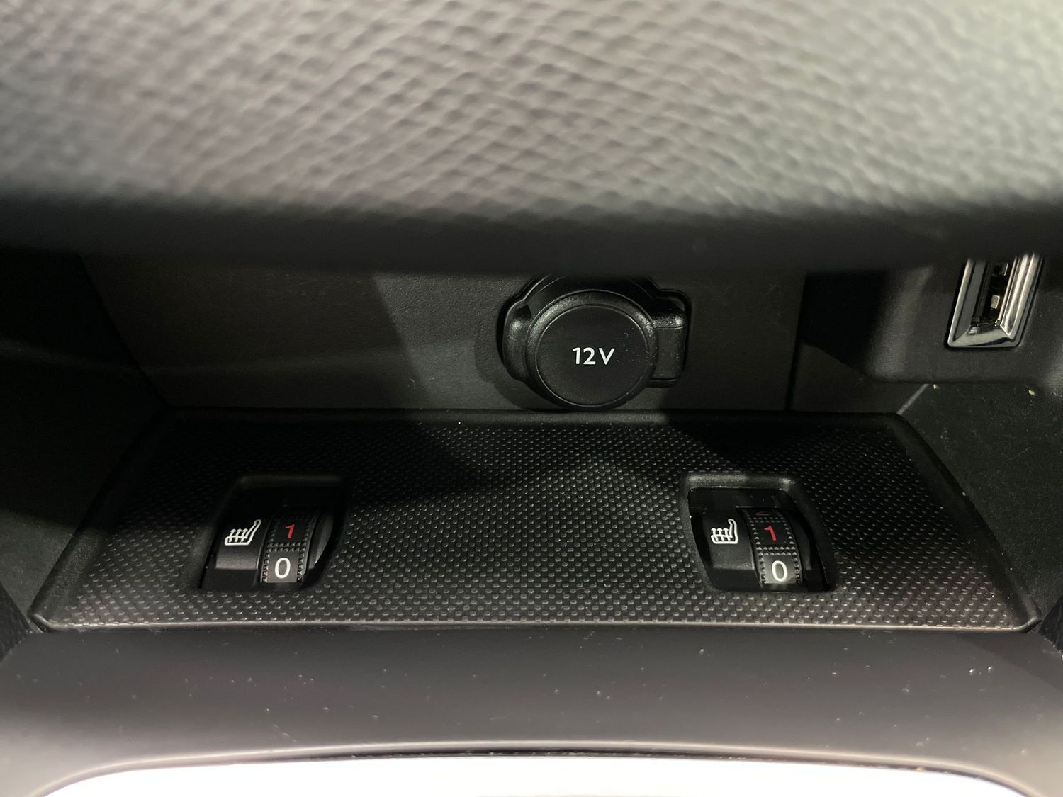Fahrzeugabbildung Peugeot 308 Allure Sport #Tempomat#Navi#Shz#PDC