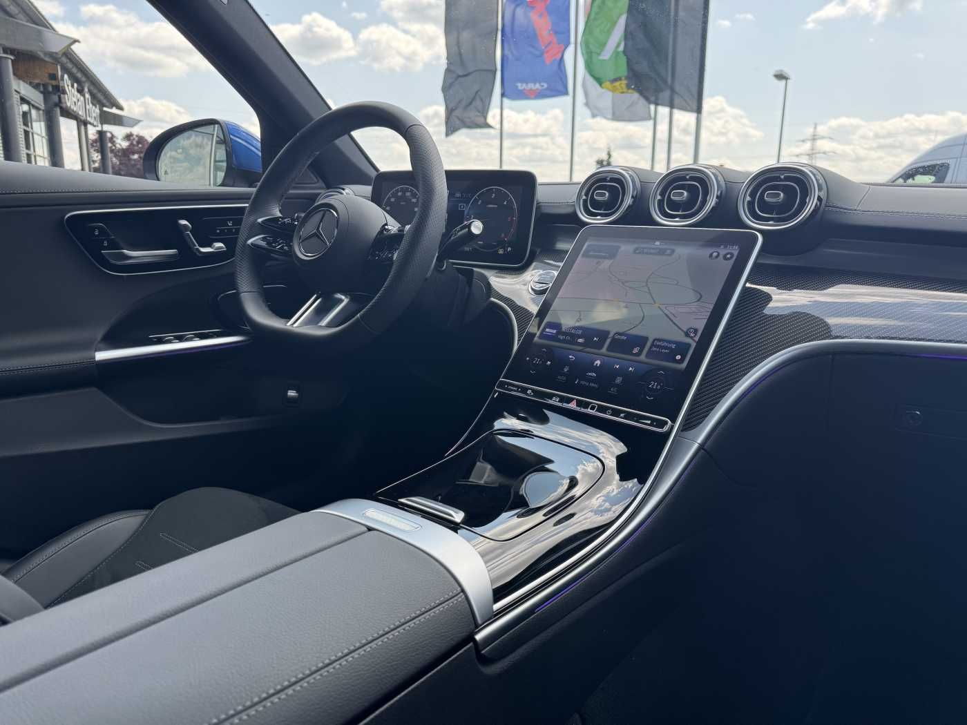 Fahrzeugabbildung Mercedes-Benz C 200d AMG+Pano+Distr+Digital+AHK+HUD+360+IHC+