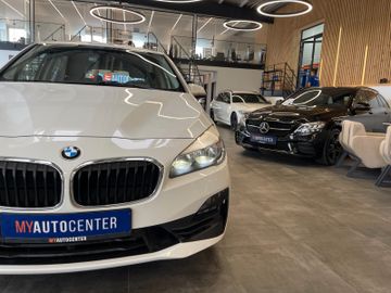 BMW 218d Active Tourer *NAVI*1.HAND*19%*PDC*SHZ*